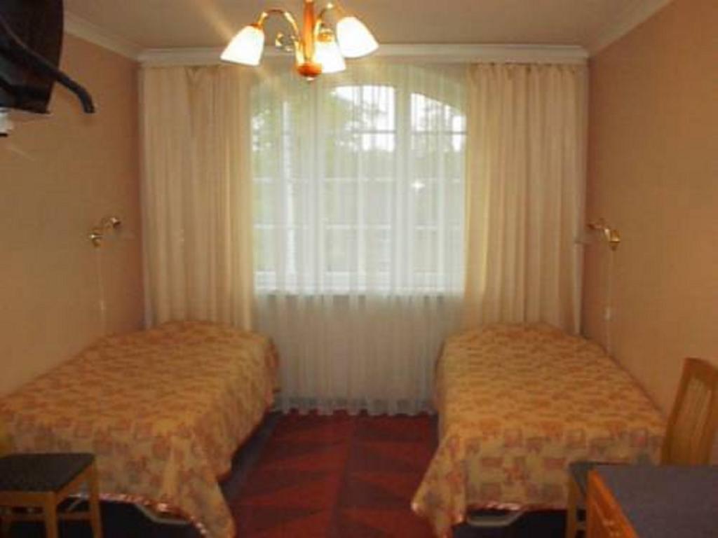 Hotell De Tolly Tõrve Rum bild