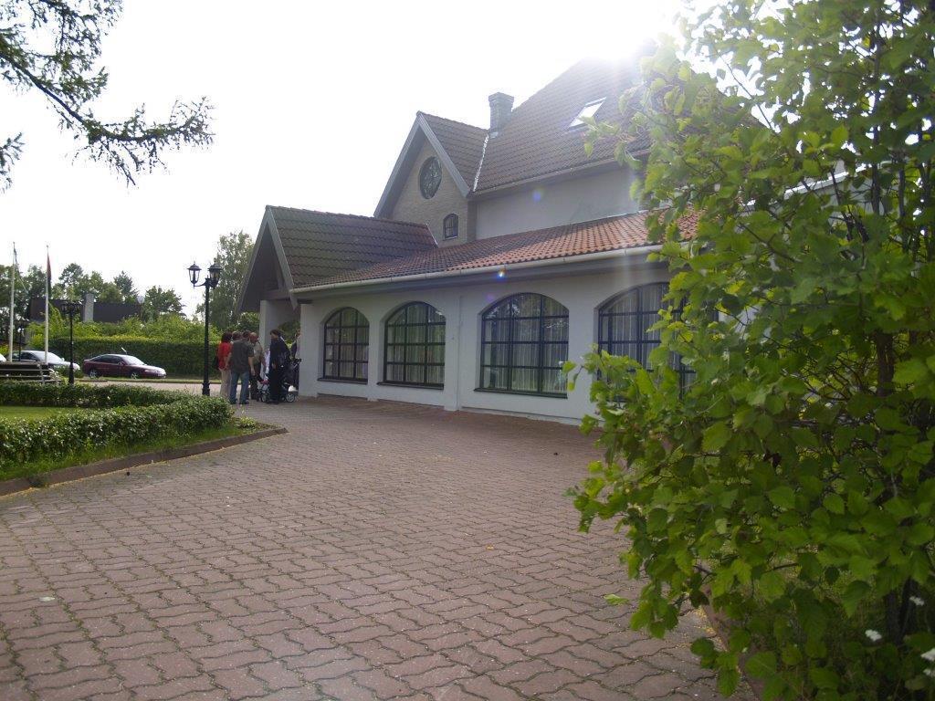 Hotell De Tolly Tõrve Exteriör bild